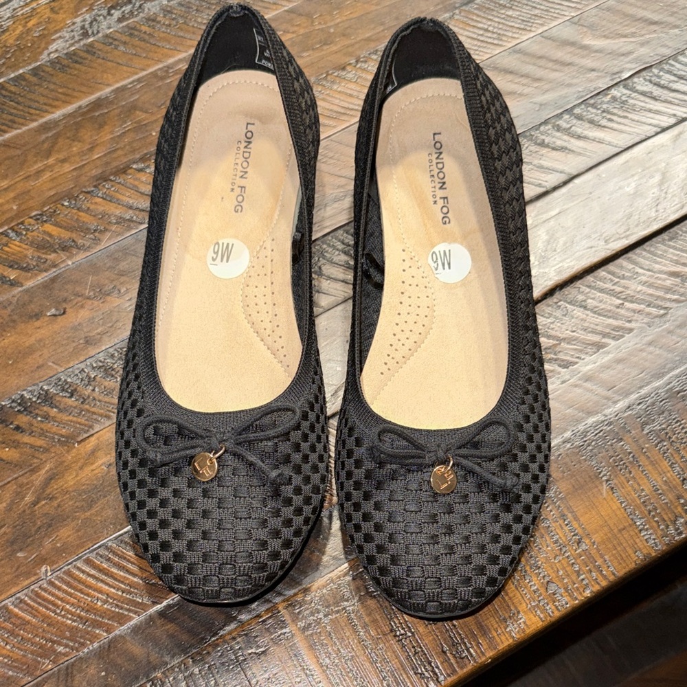 London Fog Women's Black Woven Flats